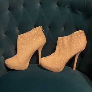 Forever 21 Tan Studded Heeled Boots